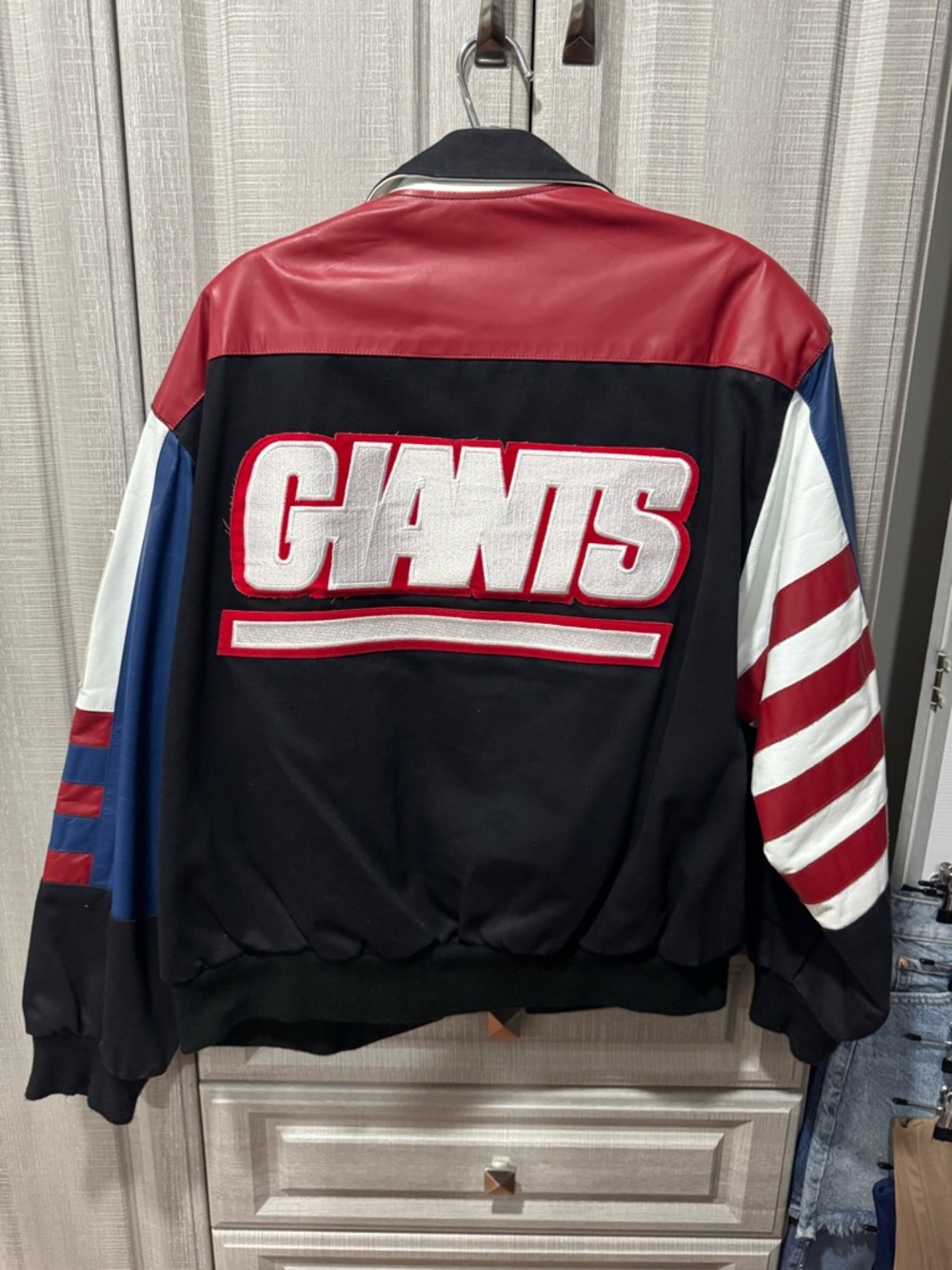 Men’s Giants Vintage Black & Red Varsity-Style Men's Jacket
